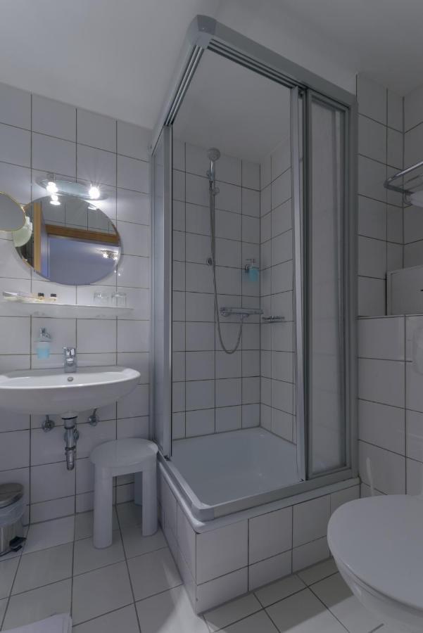 Hotel "Malerwinkel" Gmbh Seeon-Seebruck Room photo
